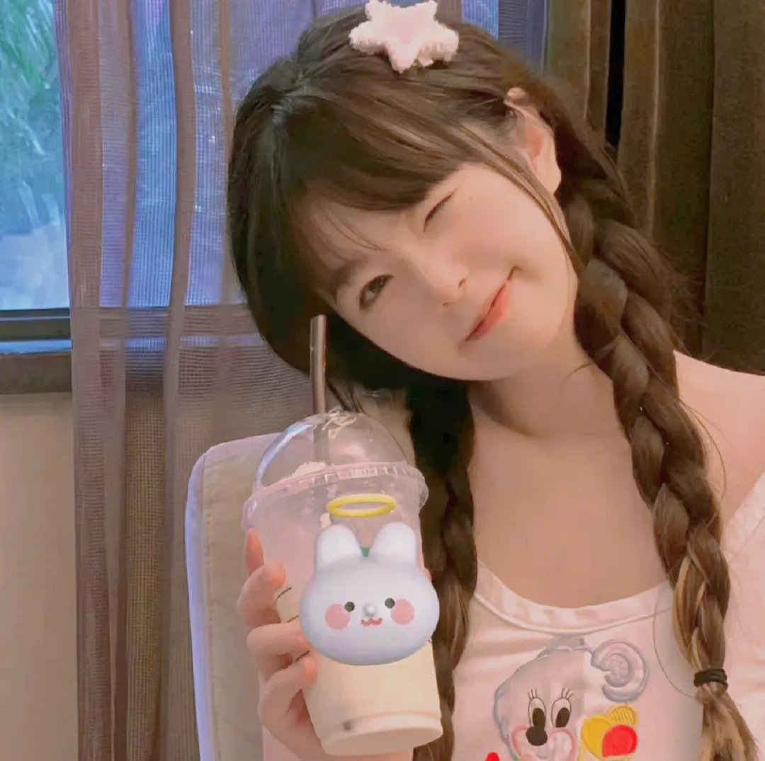 身体互换后清冷霸总他怀了我的崽